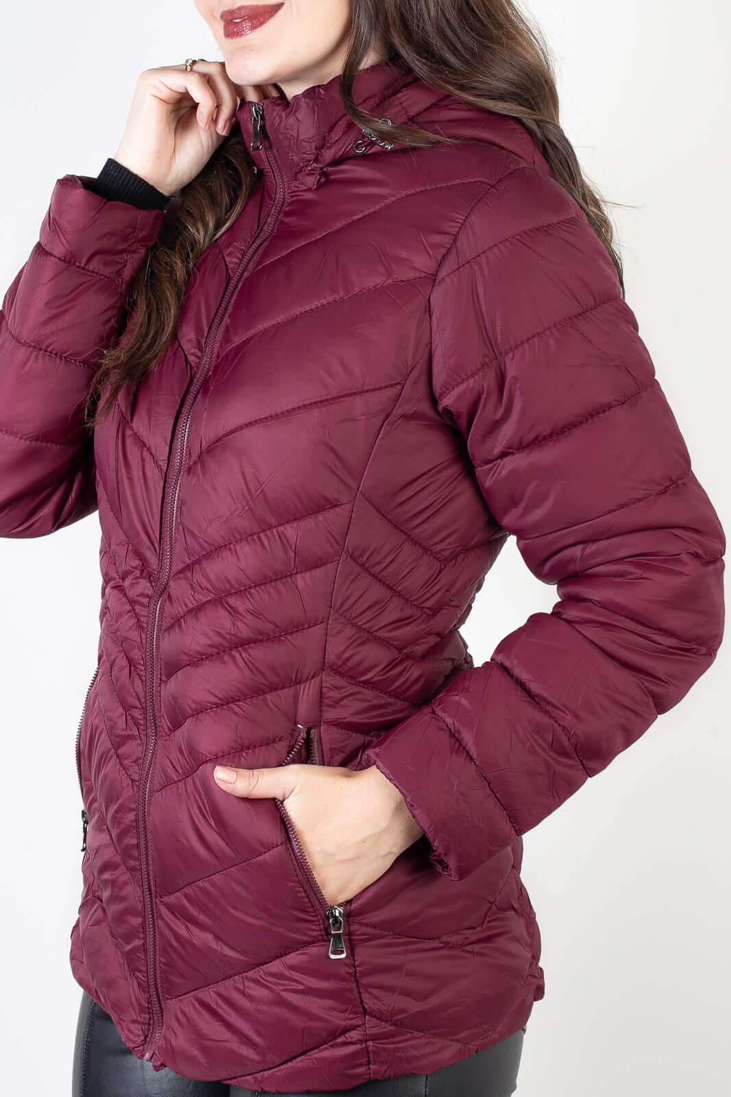 Jaqueta feminina de nylon alongada com capuz 80236