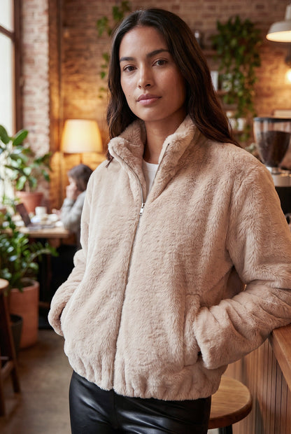 Jaqueta bomber feminina de pelúcia gola alta 61250